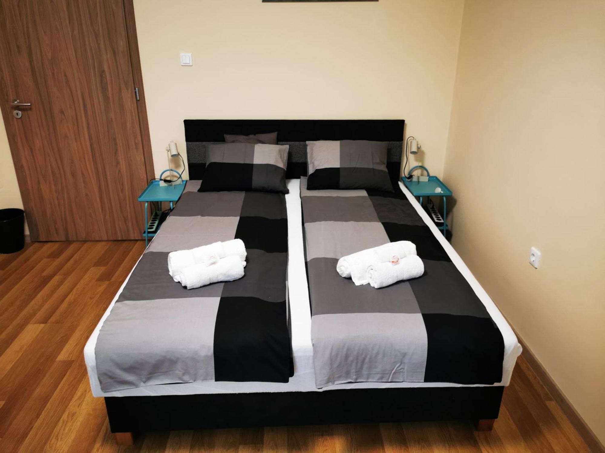 Central Park Apartman Szekszard Exterior photo